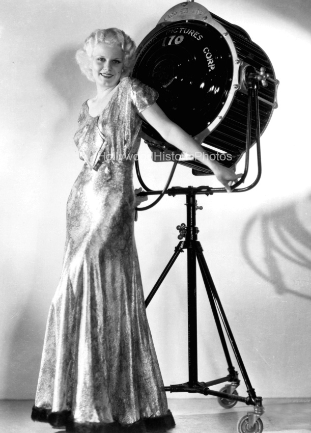 Jean Harlow 1931 5 Columbia Pictures Platinum Blonde.jpg